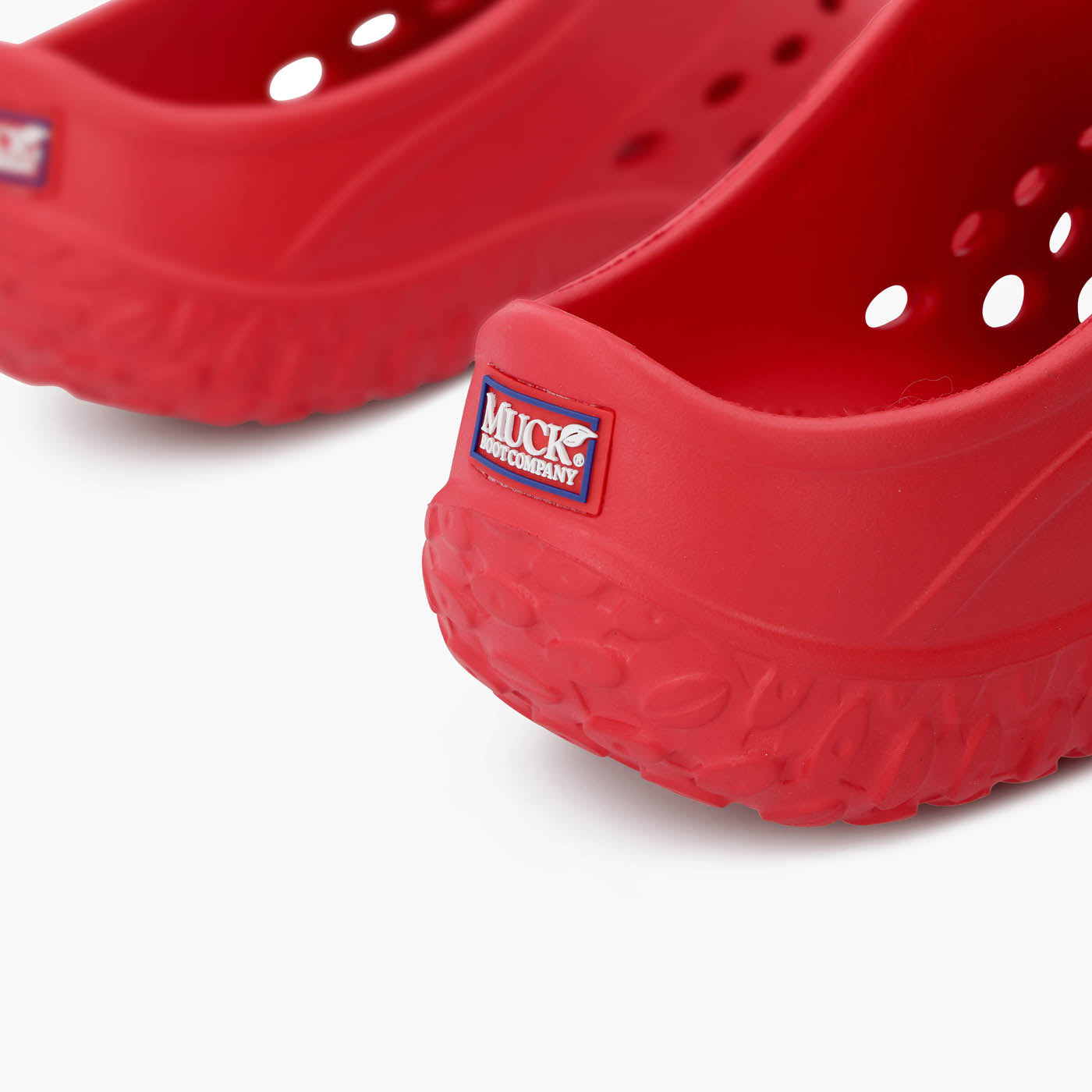 Muckster Lite Liberty Women's Clog MMLCWU60 Red clog shoe on a white background
