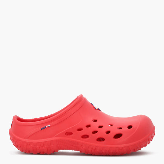 Muckster Lite Liberty Women's Clog MMLCWU60 Red clog shoe on a white background