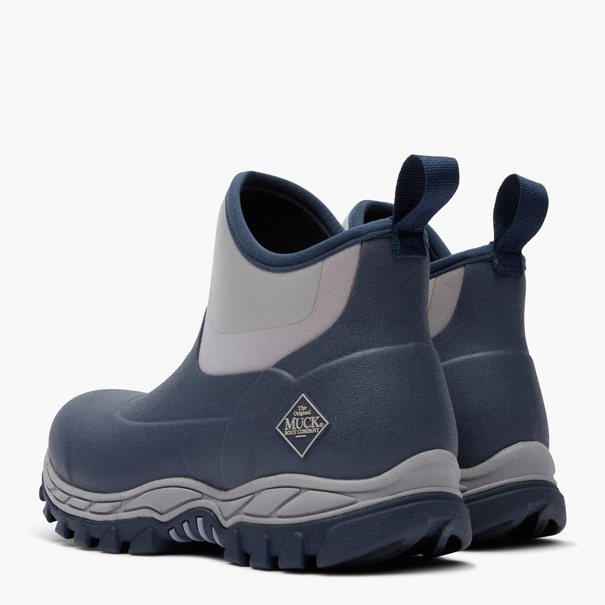 SKU: MAS6W20 — Arctic Sport II Women's Ankle Boot (Backside view of Black ankle boot on a grey background)