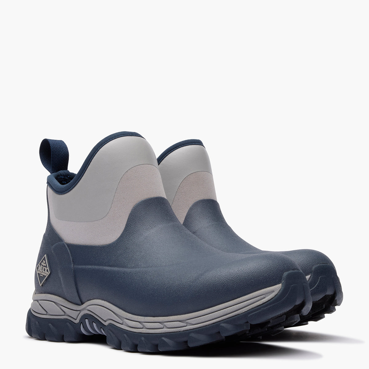 KU: MAS6W20 — Arctic Sport II Women's Ankle Boot (Pair of Black ankle boots on a 3/4 angle on a grey background)