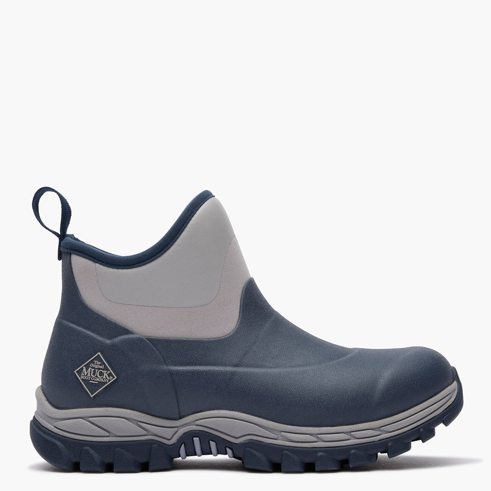 SKU: MAS6W20 — Arctic Sport II Women's Ankle Boot (Right side view of Black ankle boot on a grey background)